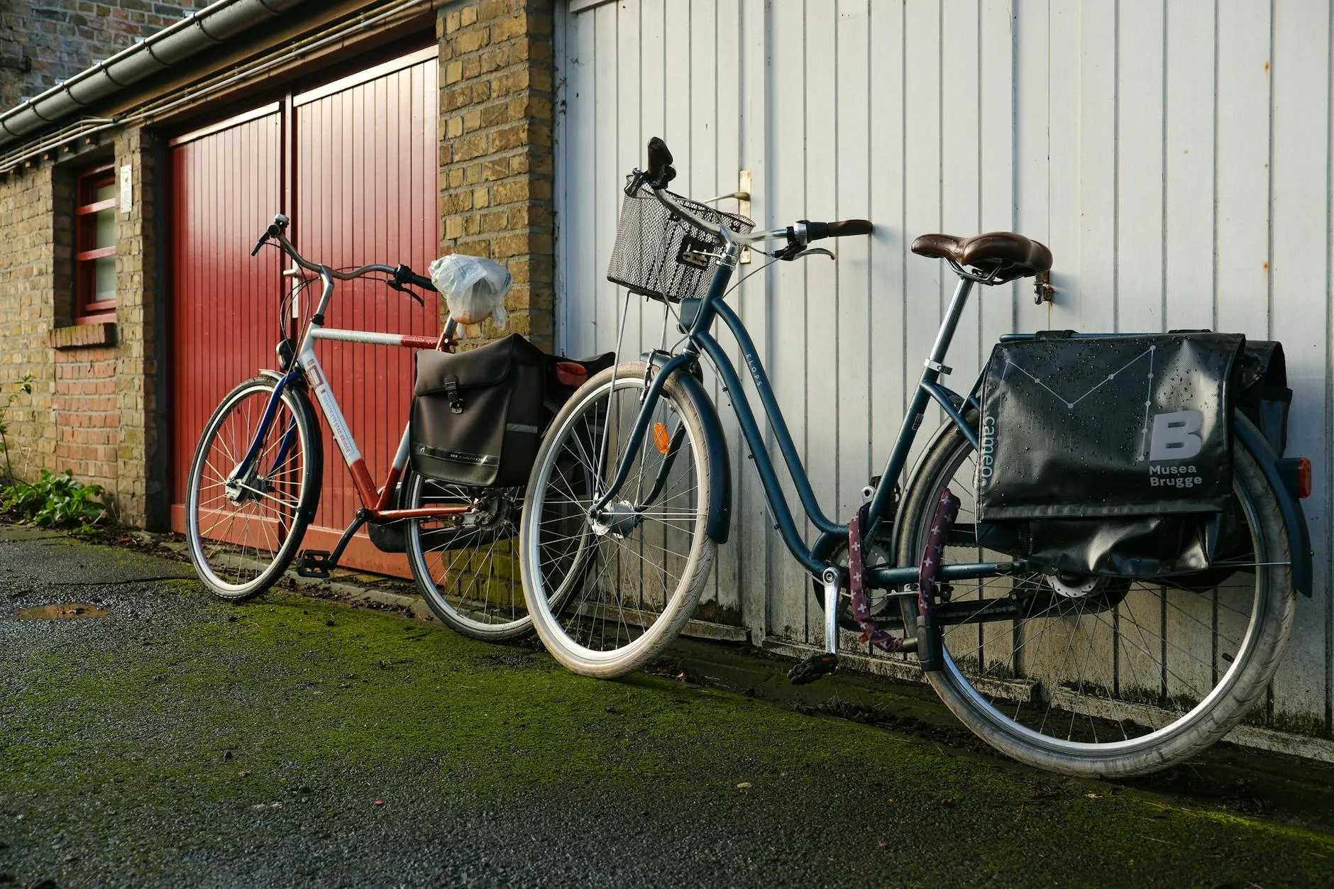 Pannier bag attached to an e-bike rear rack for commuting in the UK