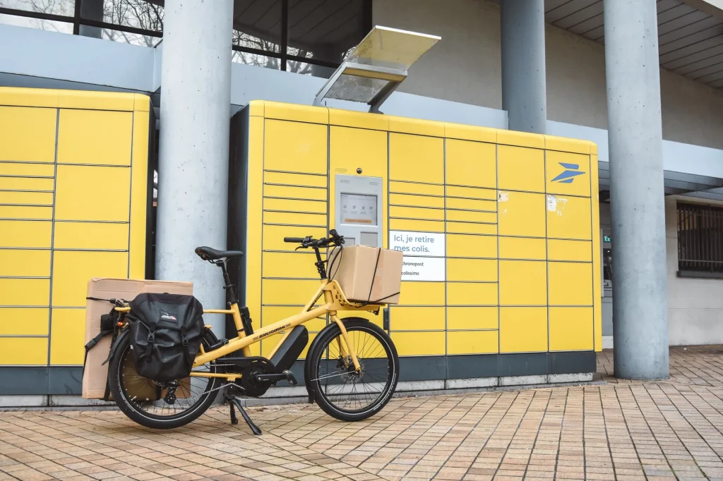 Electric cargo bike set up for family trips in the city